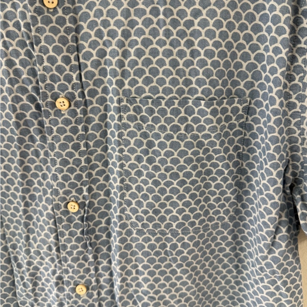 Faherty Blue and White Patterned Button Down Shirt - image 3